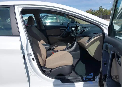 2016 Hyundai Elantra Se z USA, uszkodzony, nr VIN 5NPDH4AE0GH704272